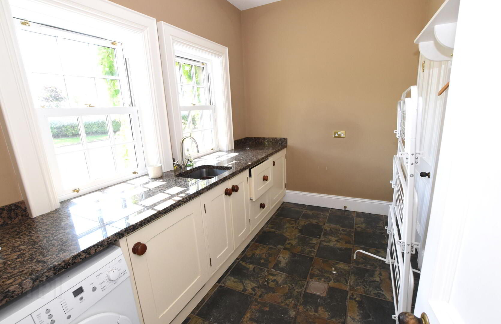 STUNNING DETACHED BUNGALOW, Lisburn 16 of 19