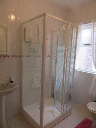 102 Bravallen Road 5 of 8