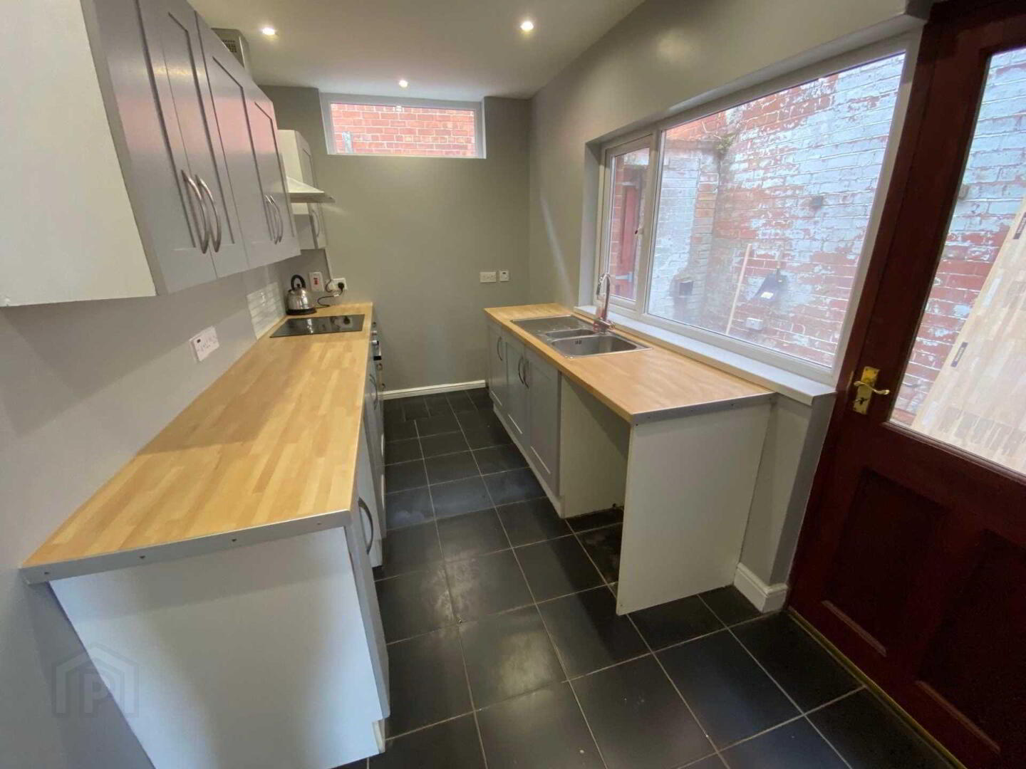 1a Carew Street 8 of 14