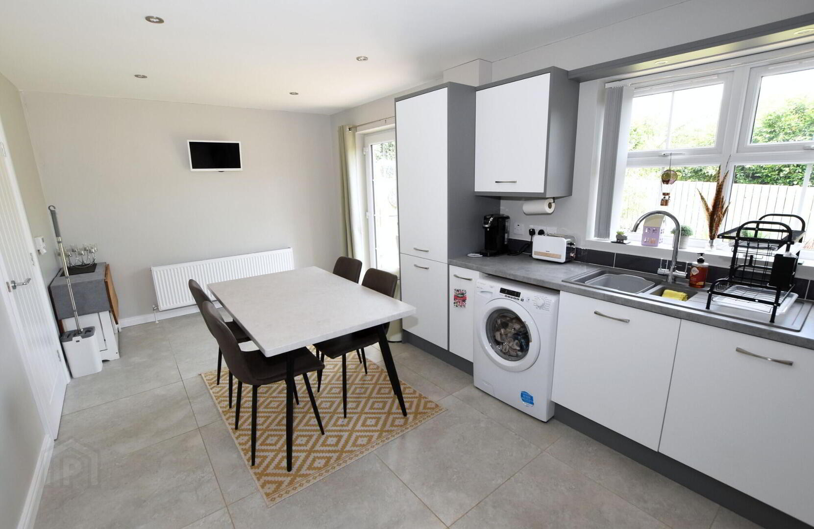 16 Glebe Close 11 of 30