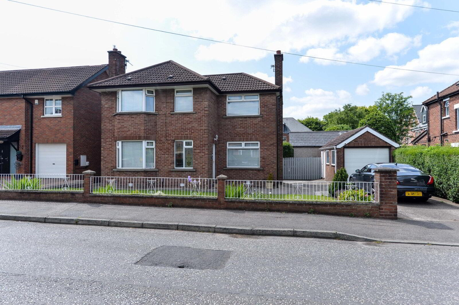 2a Clonallon Gardens 1 of 18