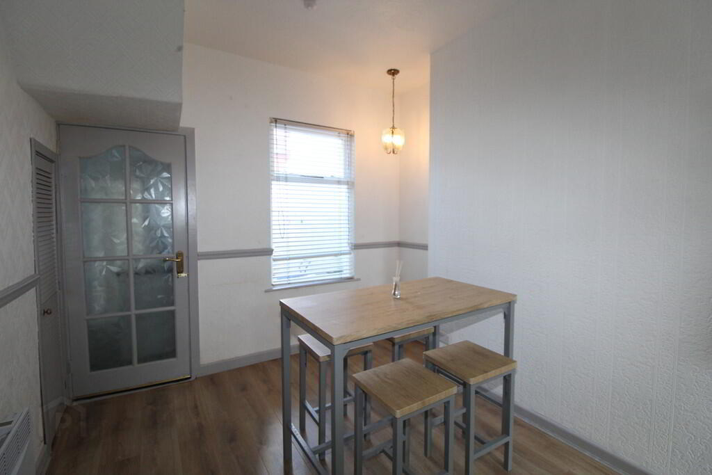86 Ainsworth Avenue 6 of 15