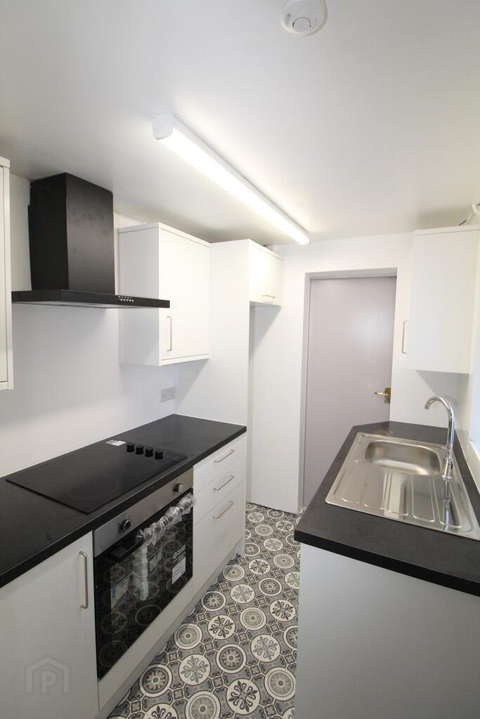 86 Ainsworth Avenue 7 of 15