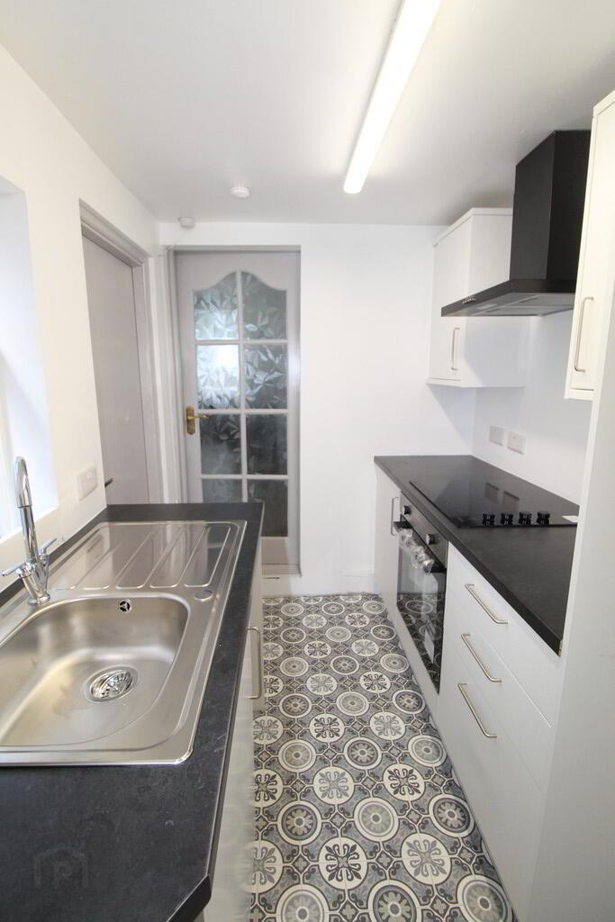 86 Ainsworth Avenue 8 of 15