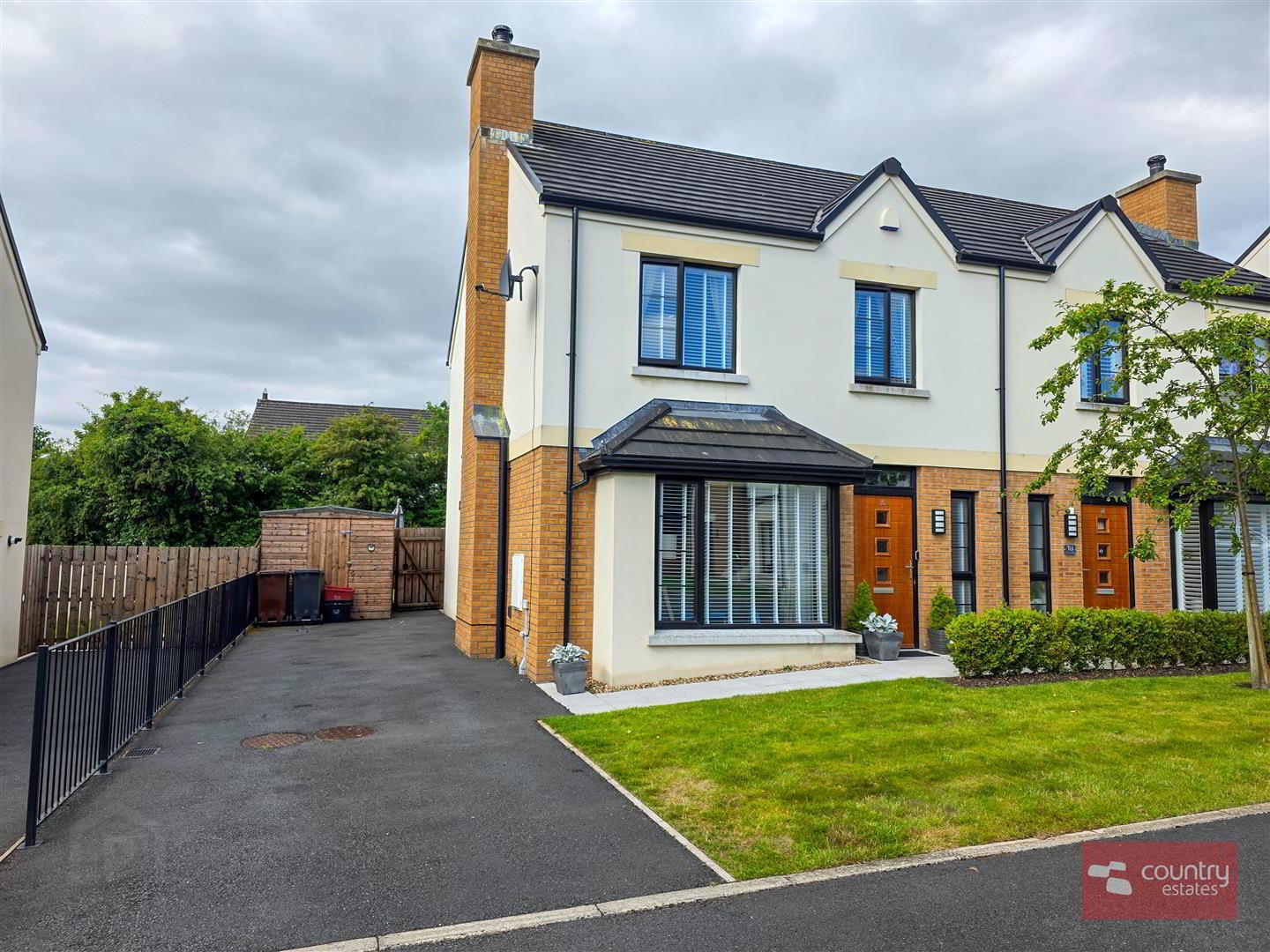 16 Chantry Gardens 1 of 50