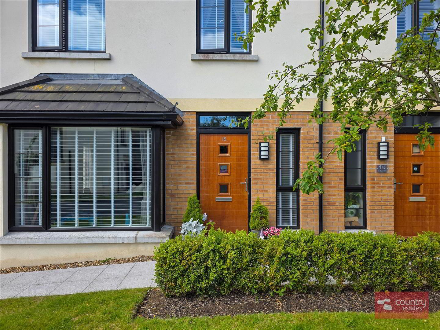 16 Chantry Gardens 3 of 50
