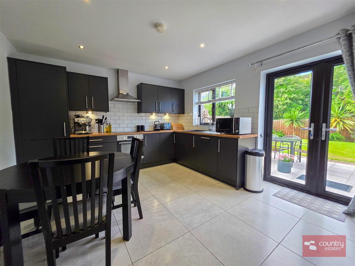 16 Chantry Gardens 17 of 50