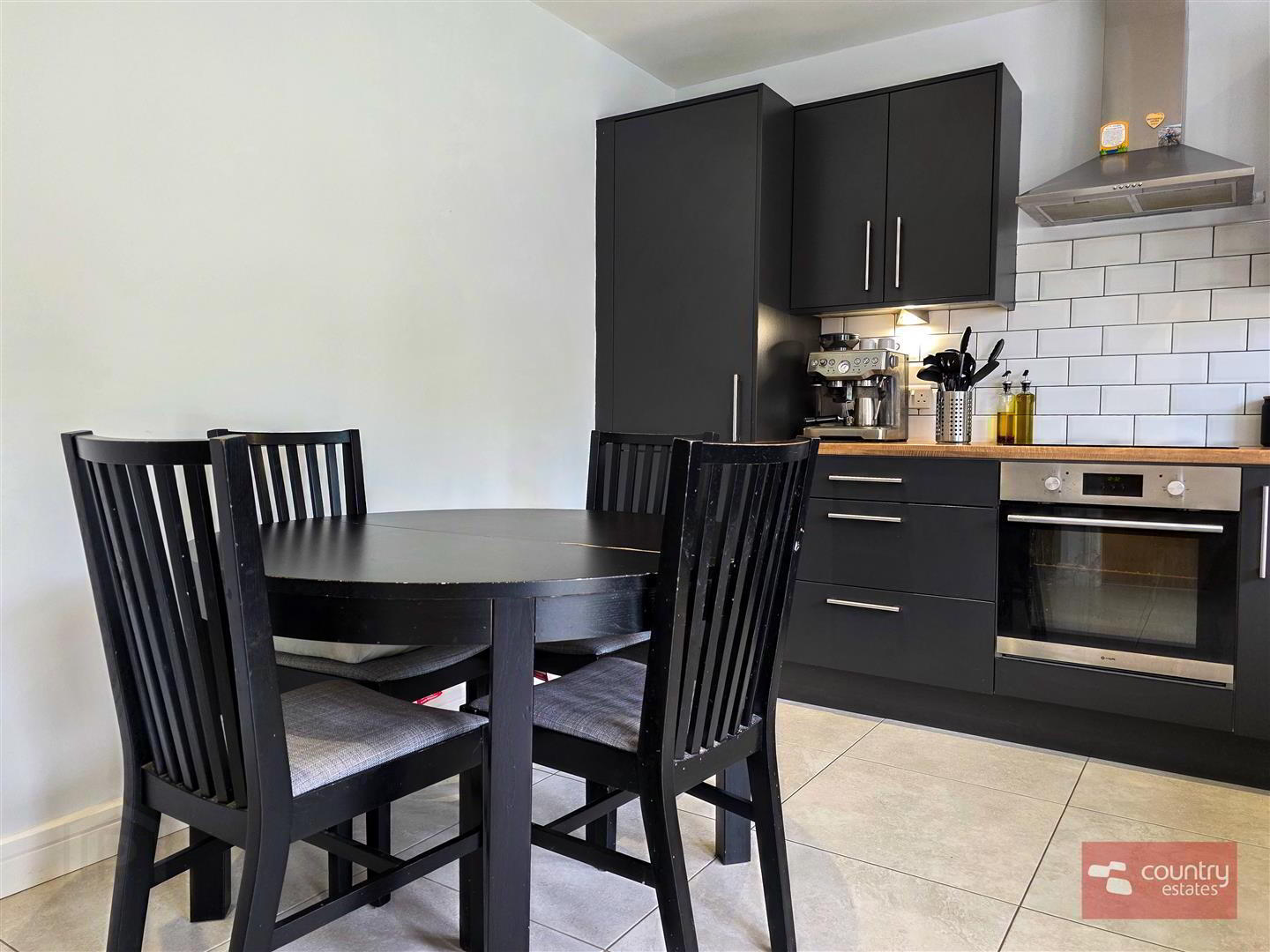 16 Chantry Gardens 20 of 50