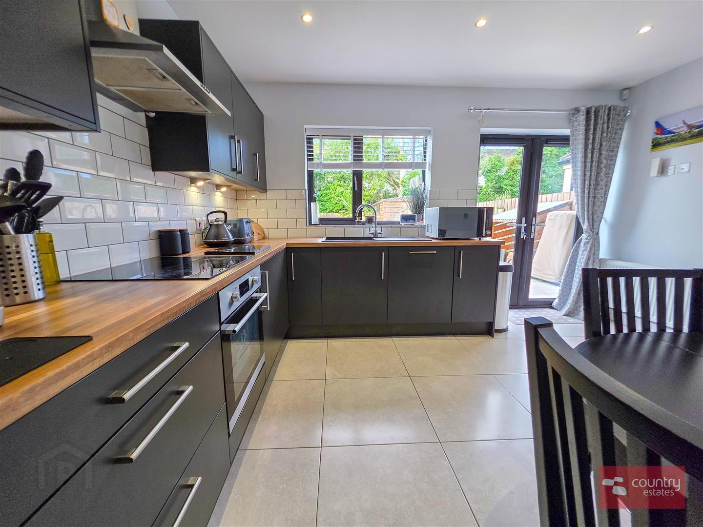 16 Chantry Gardens 22 of 50