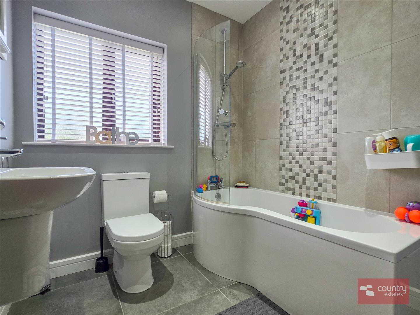 16 Chantry Gardens 36 of 50
