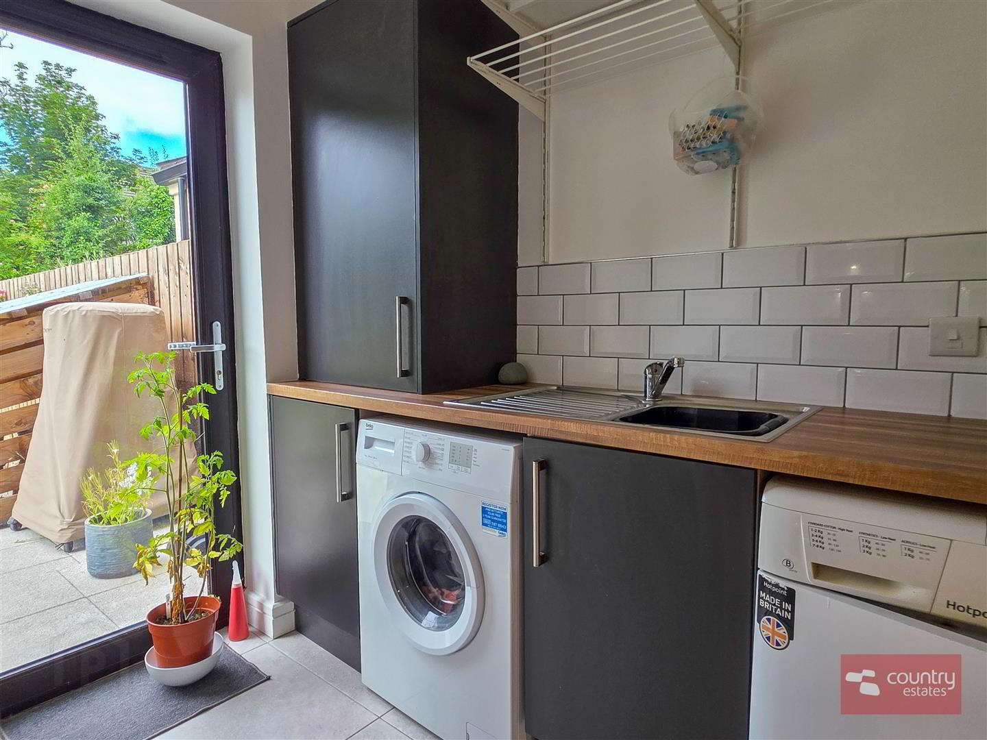 16 Chantry Gardens 24 of 50
