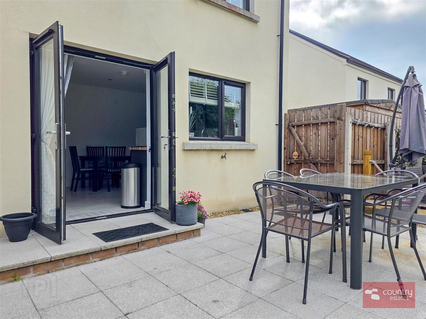16 Chantry Gardens 43 of 50
