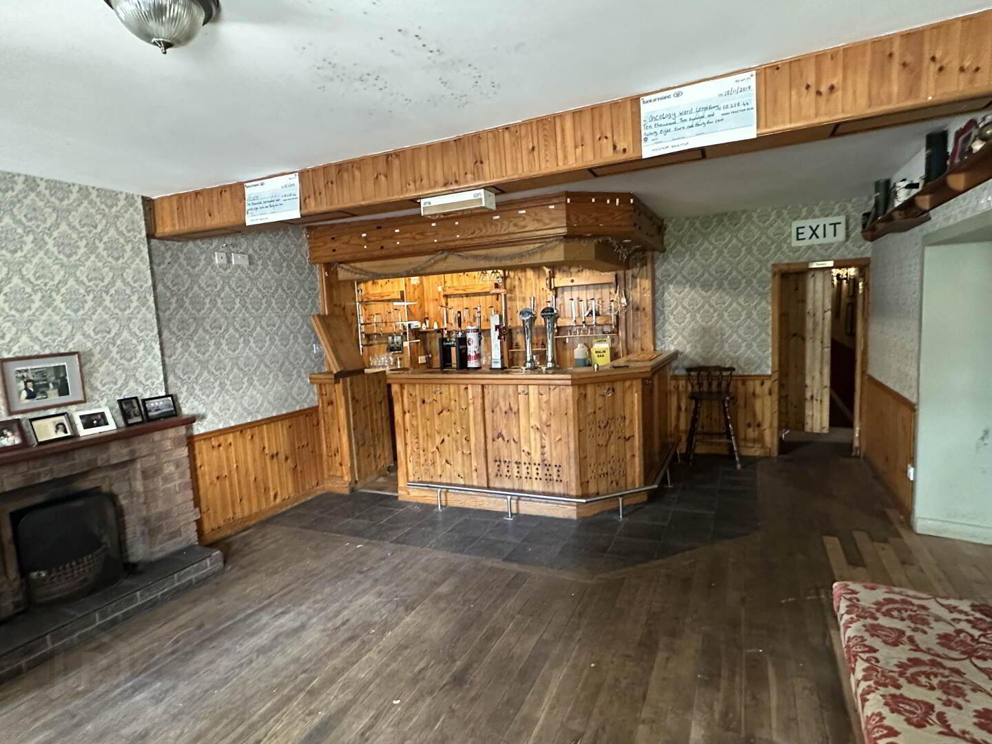 Lily`s Bar 4 of 26