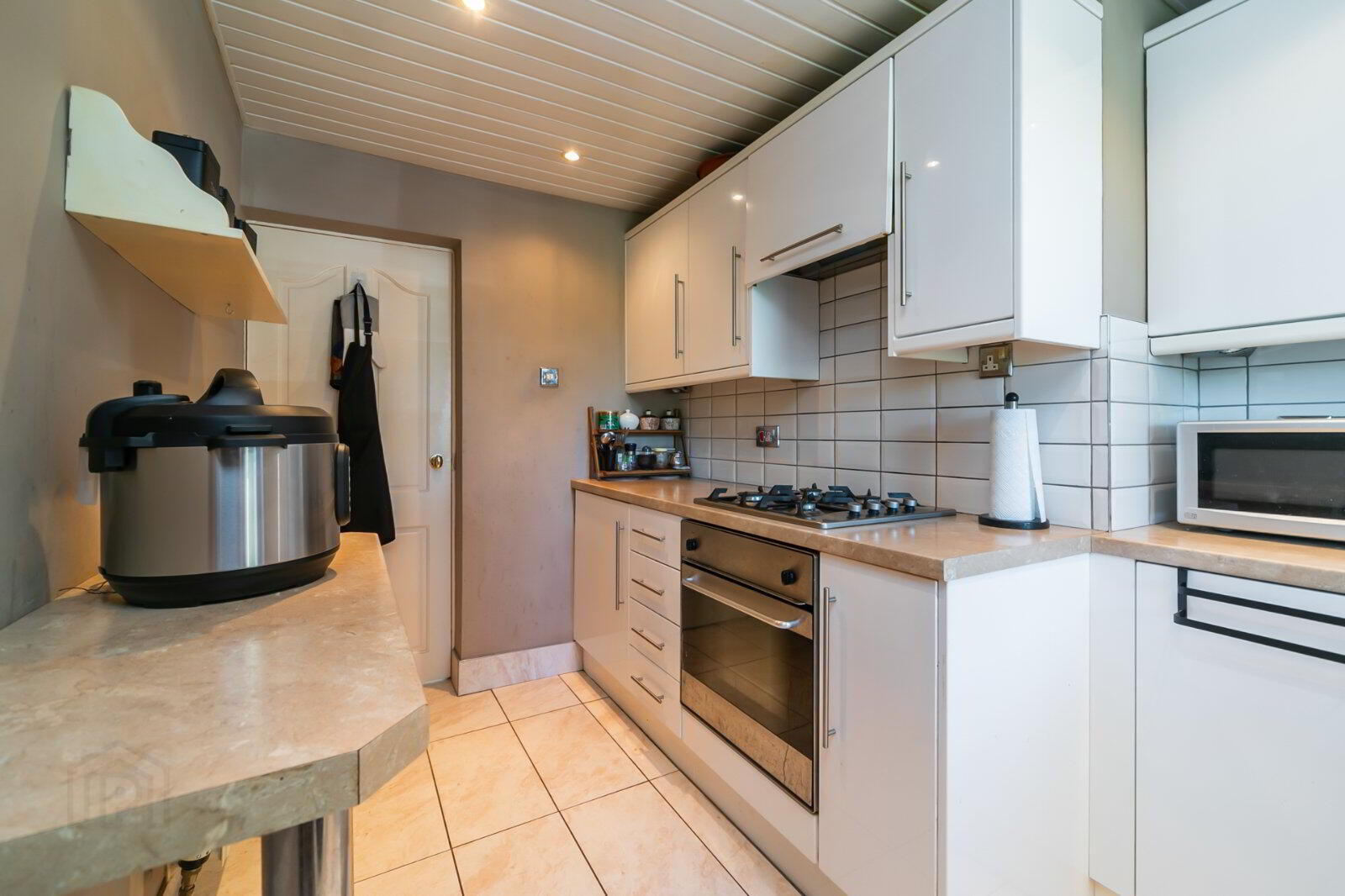 104 Annadale Flats 6 of 14