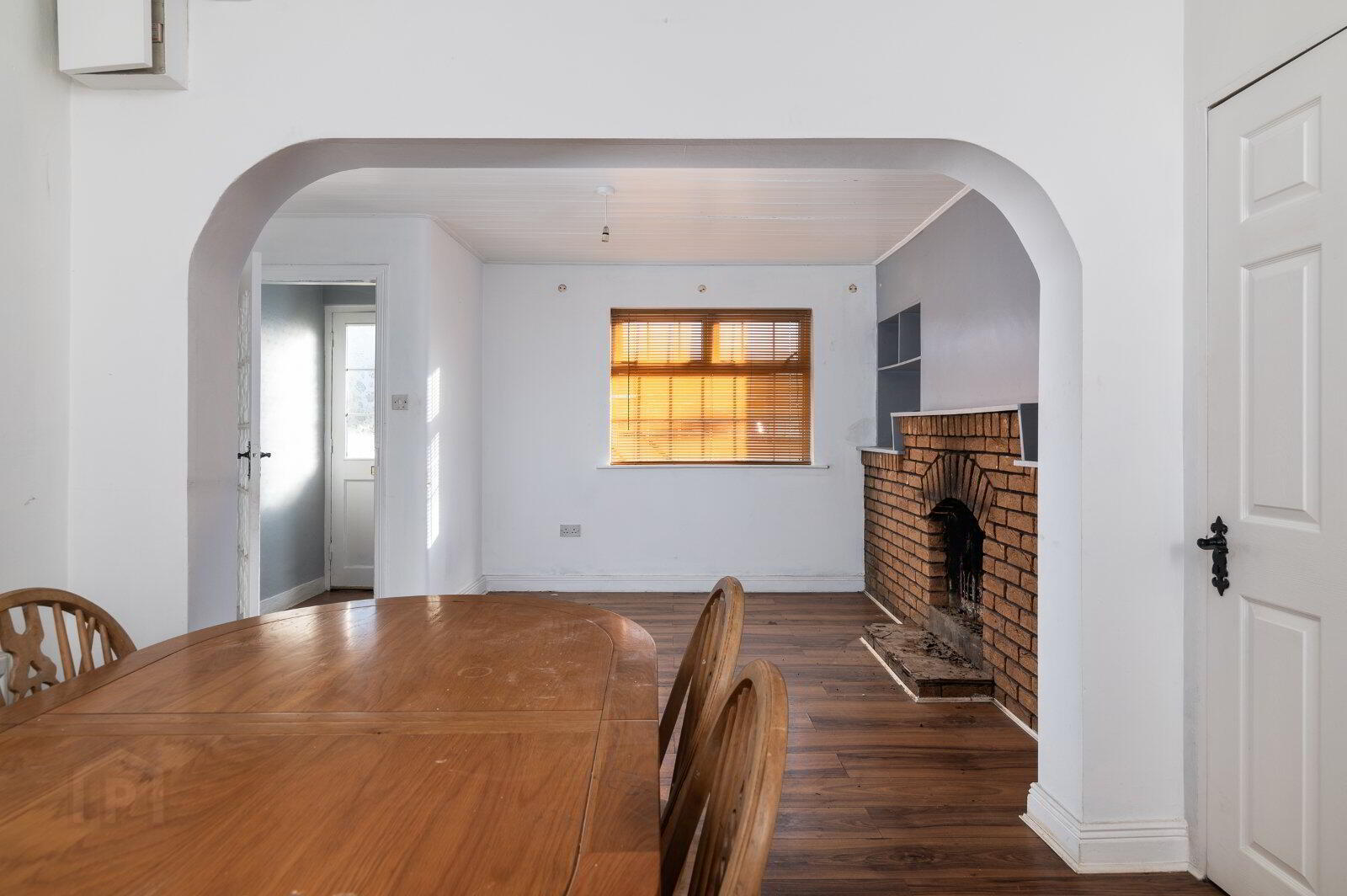 2 Arden Road 4 of 15