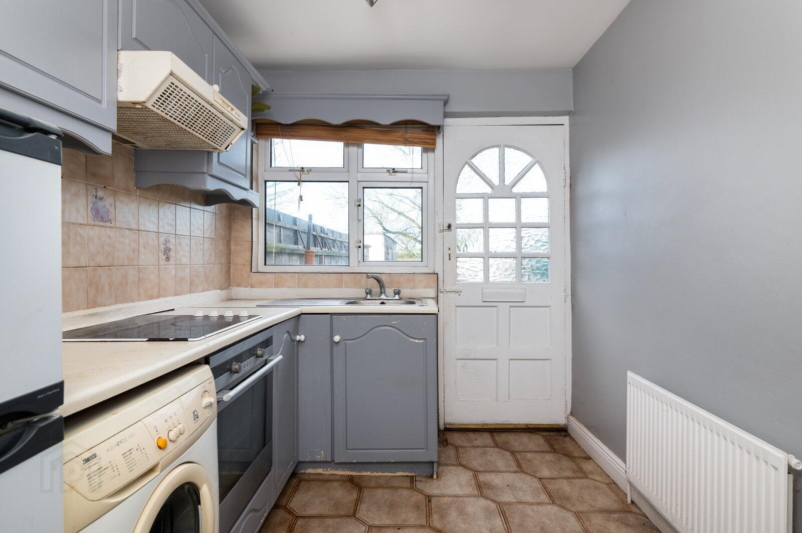 2 Arden Road 8 of 15