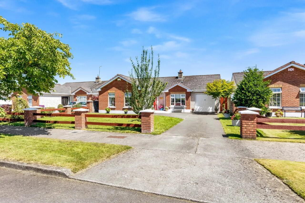 43 Newtown Crescent 1 of 19