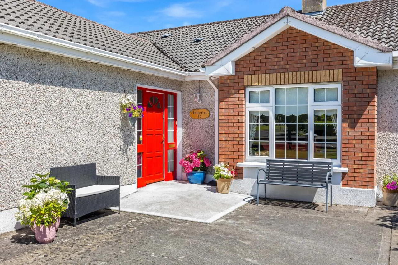 43 Newtown Crescent 8 of 19