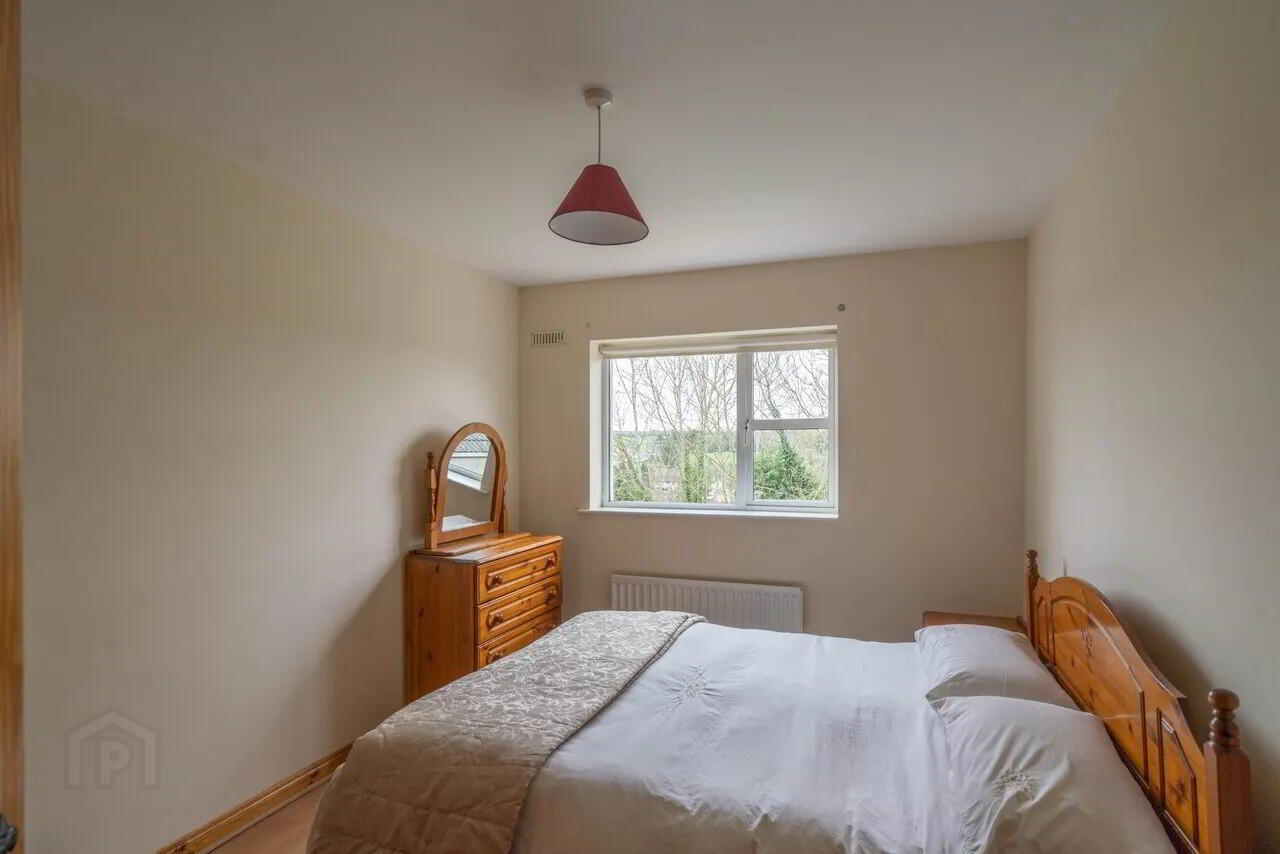 54 Manor Wood 6 of 10