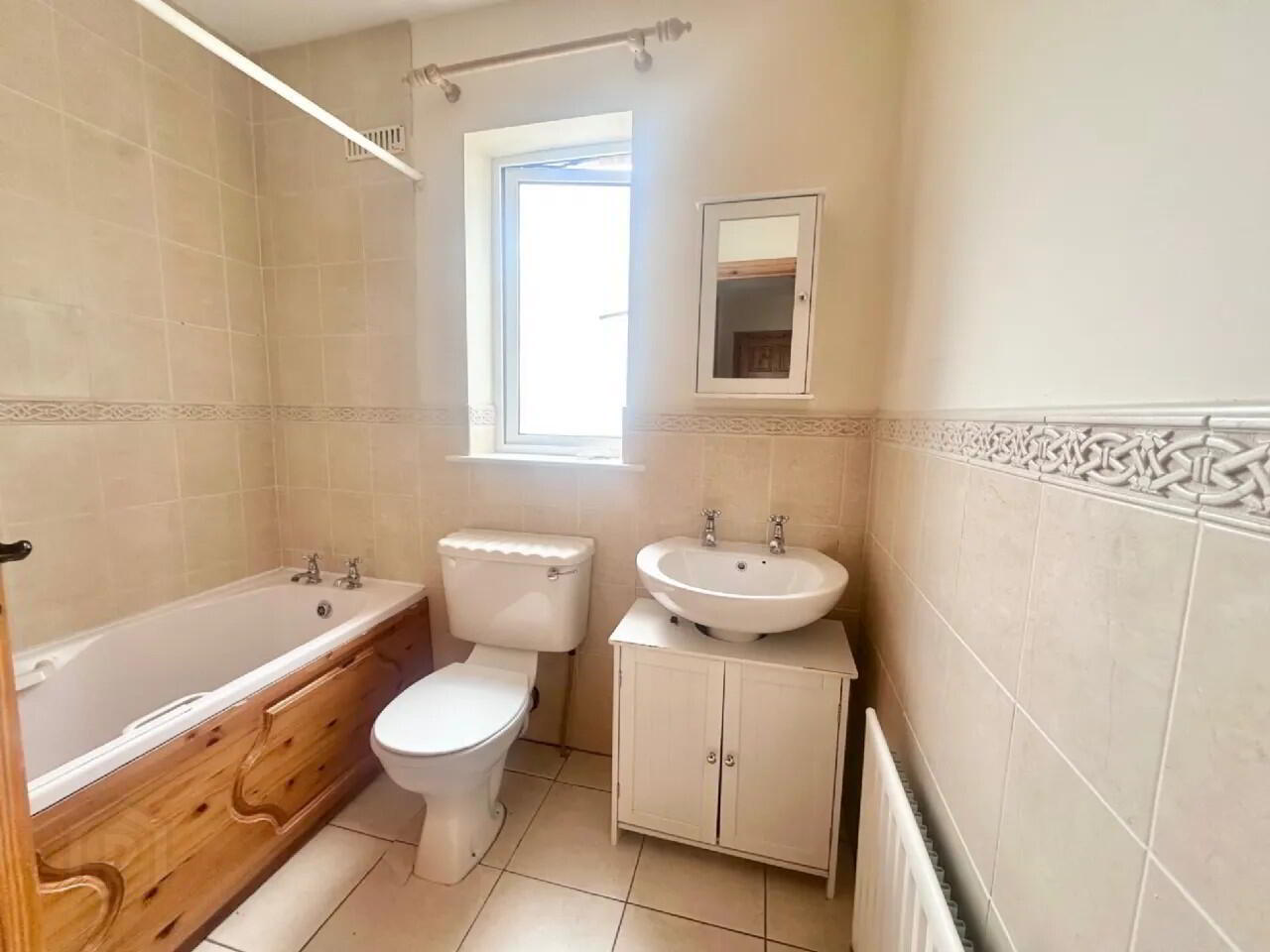 54 Manor Wood 7 of 10