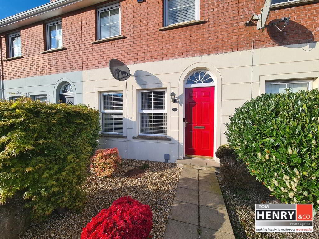 24 Oakwood Manor 2 of 14
