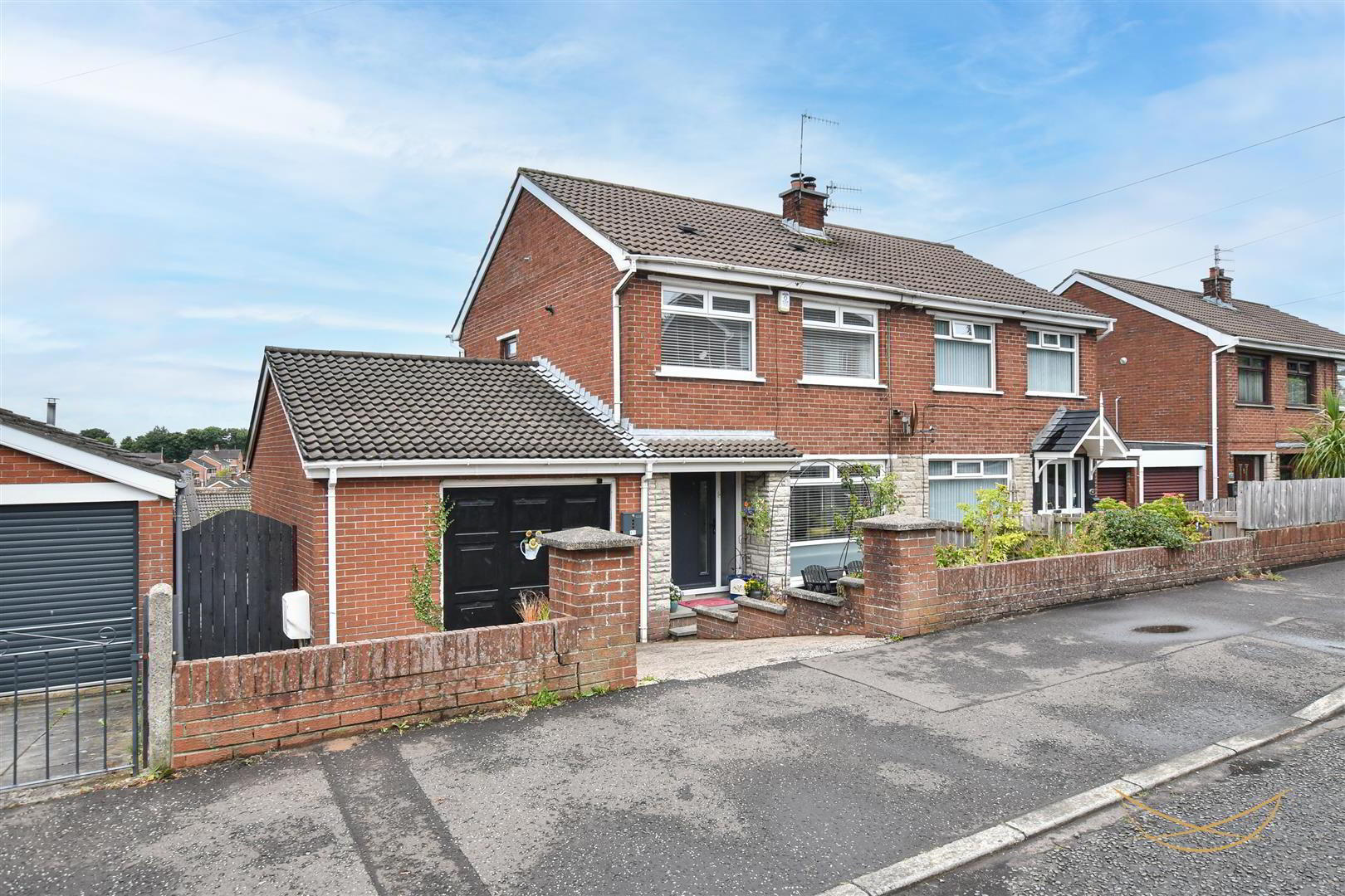 65 Burnthill Road 3 of 41