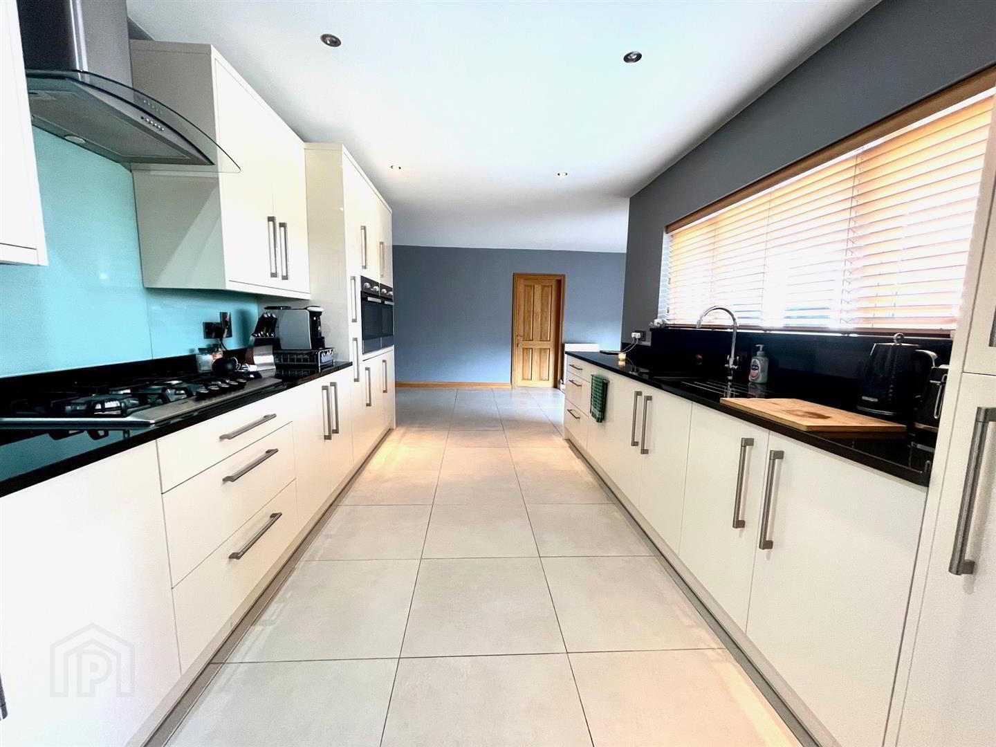 3 Audleys Close 8 of 16