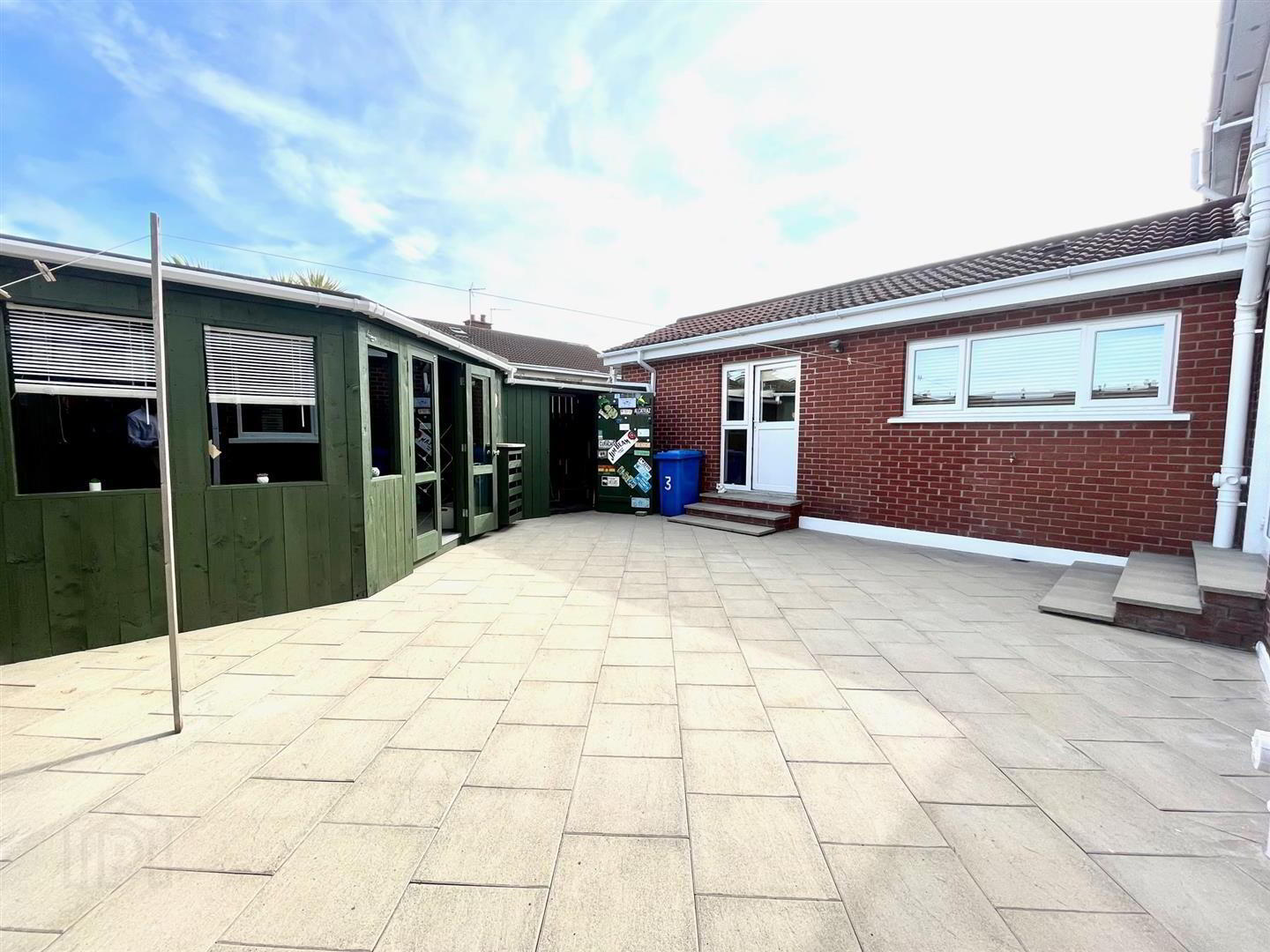 3 Audleys Close 16 of 16