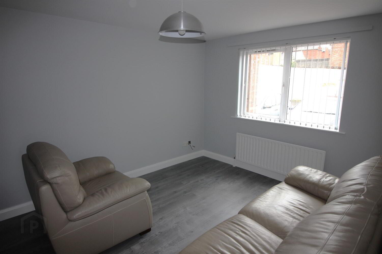 2b St Thomas, 28 Lower Windsor Avenue 3 of 6