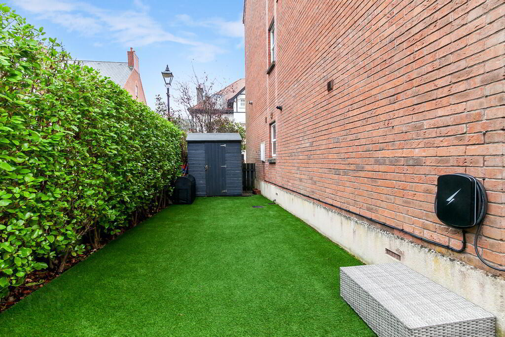 9 Danesfort Park South 29 of 32