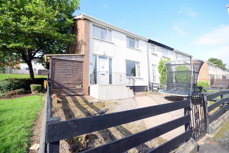 23 Forthill Gardens 1 of 15