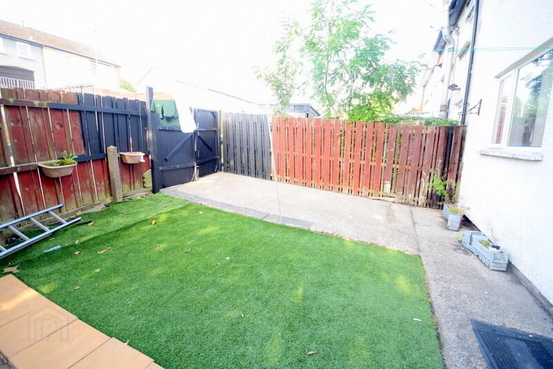 23 Forthill Gardens 15 of 15