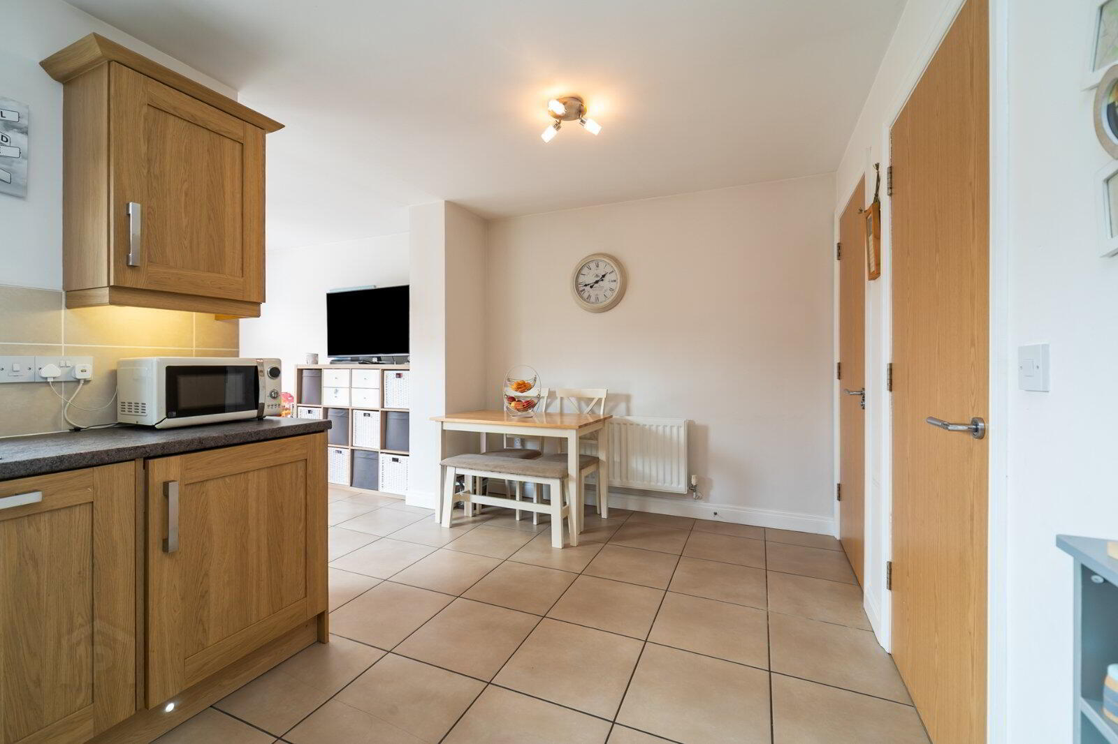 10 Lady Wallace Brae 5 of 14