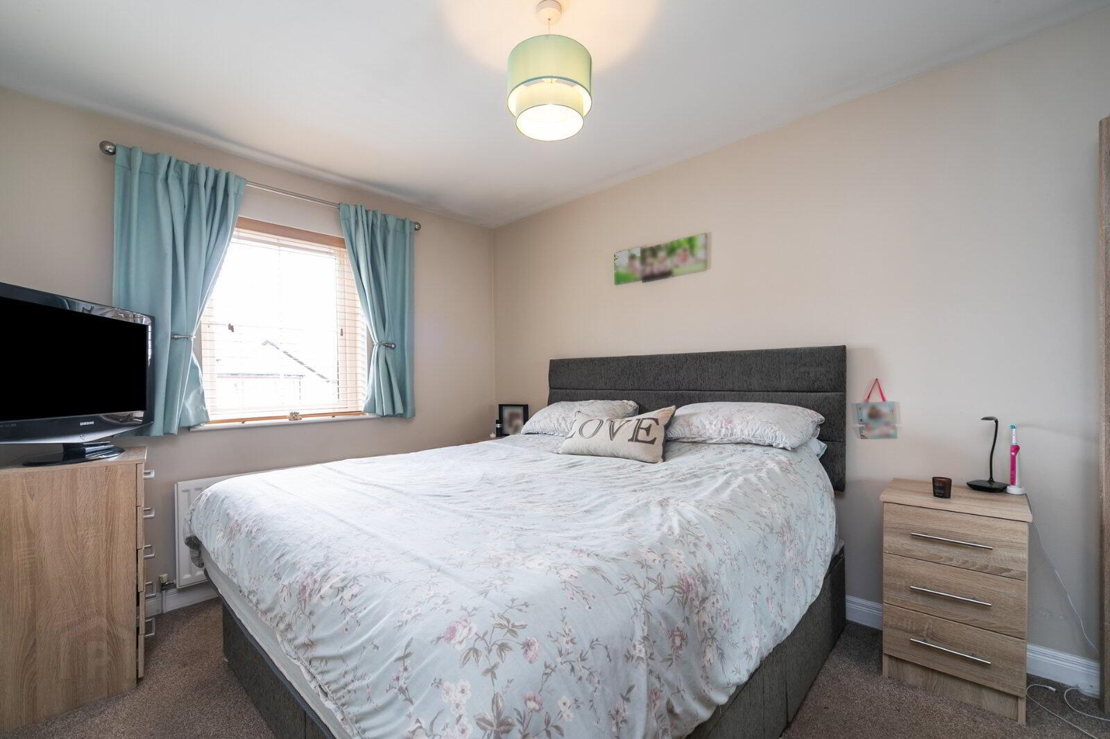 10 Lady Wallace Brae 9 of 14