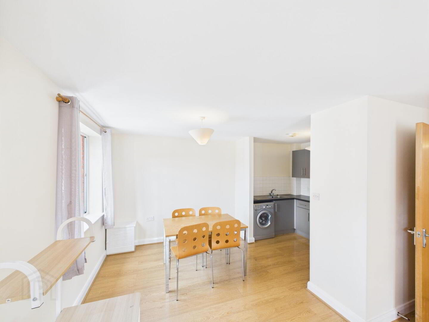 Apartment 13 Dunmore Building 32 Old Bakers Court 7 of 10