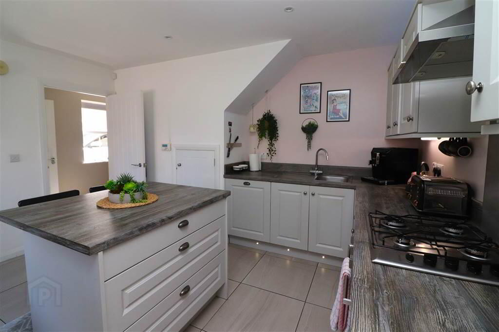11 Ayrshire Manor 6 of 17