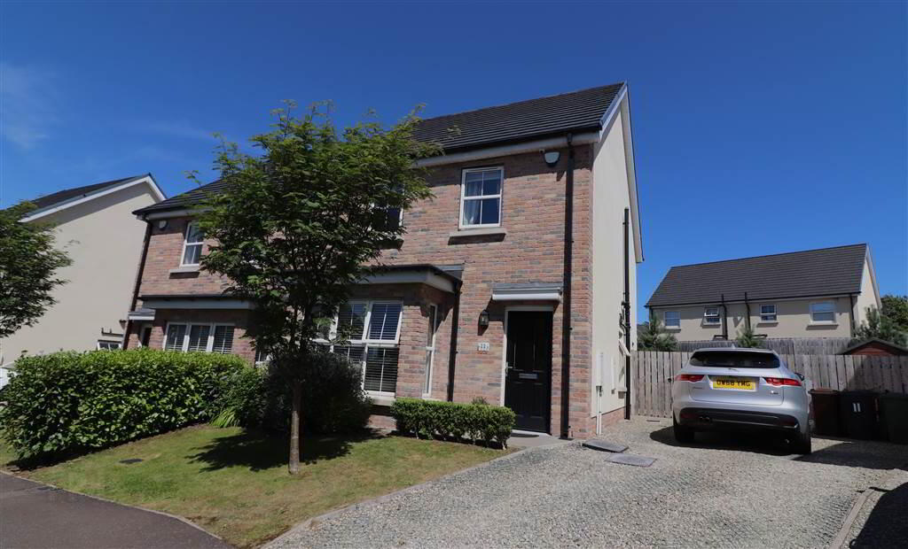 11 Ayrshire Manor 1 of 17