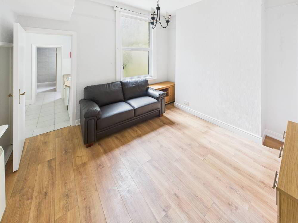 Apartment 1 9 Wolseley Street 2 of 6