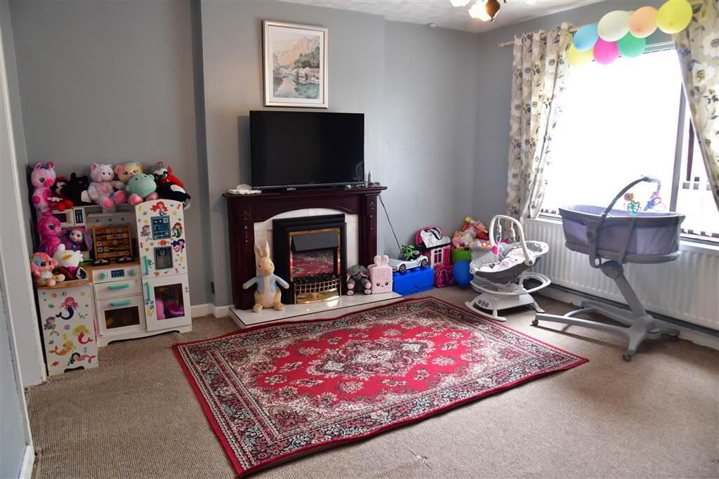 122 Tobar Park 6 of 32