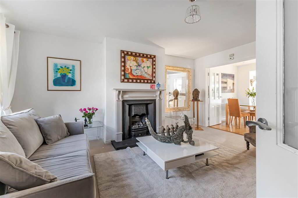 26 Edenderry Cottages 3 of 18