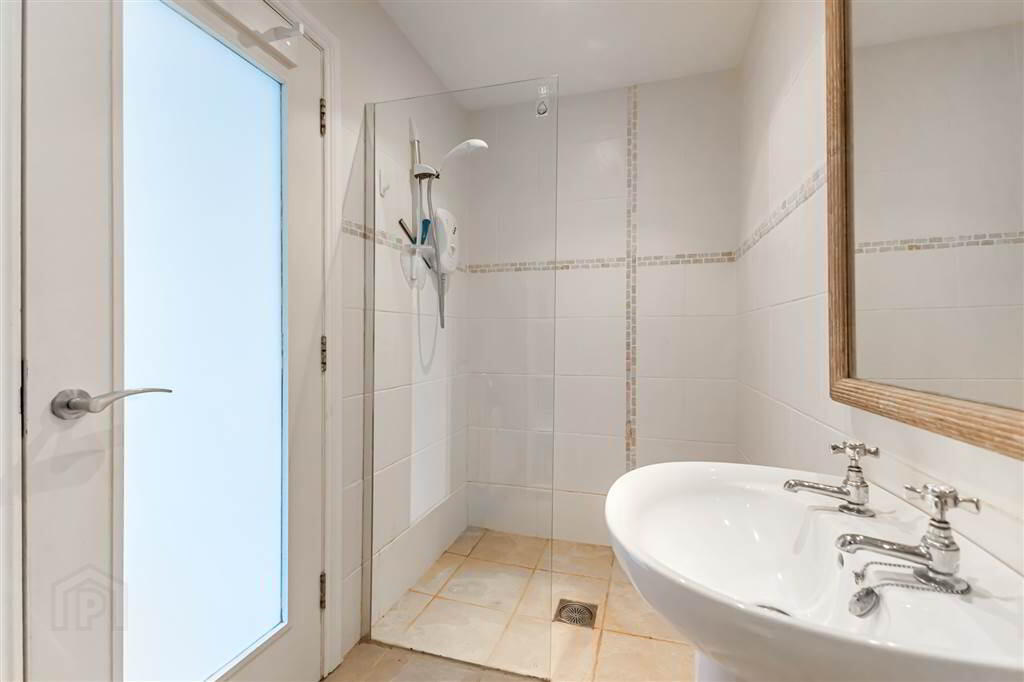 26 Edenderry Cottages 11 of 18
