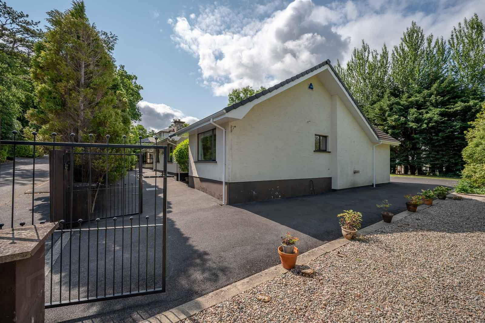 12a Circular Road West 34 of 36