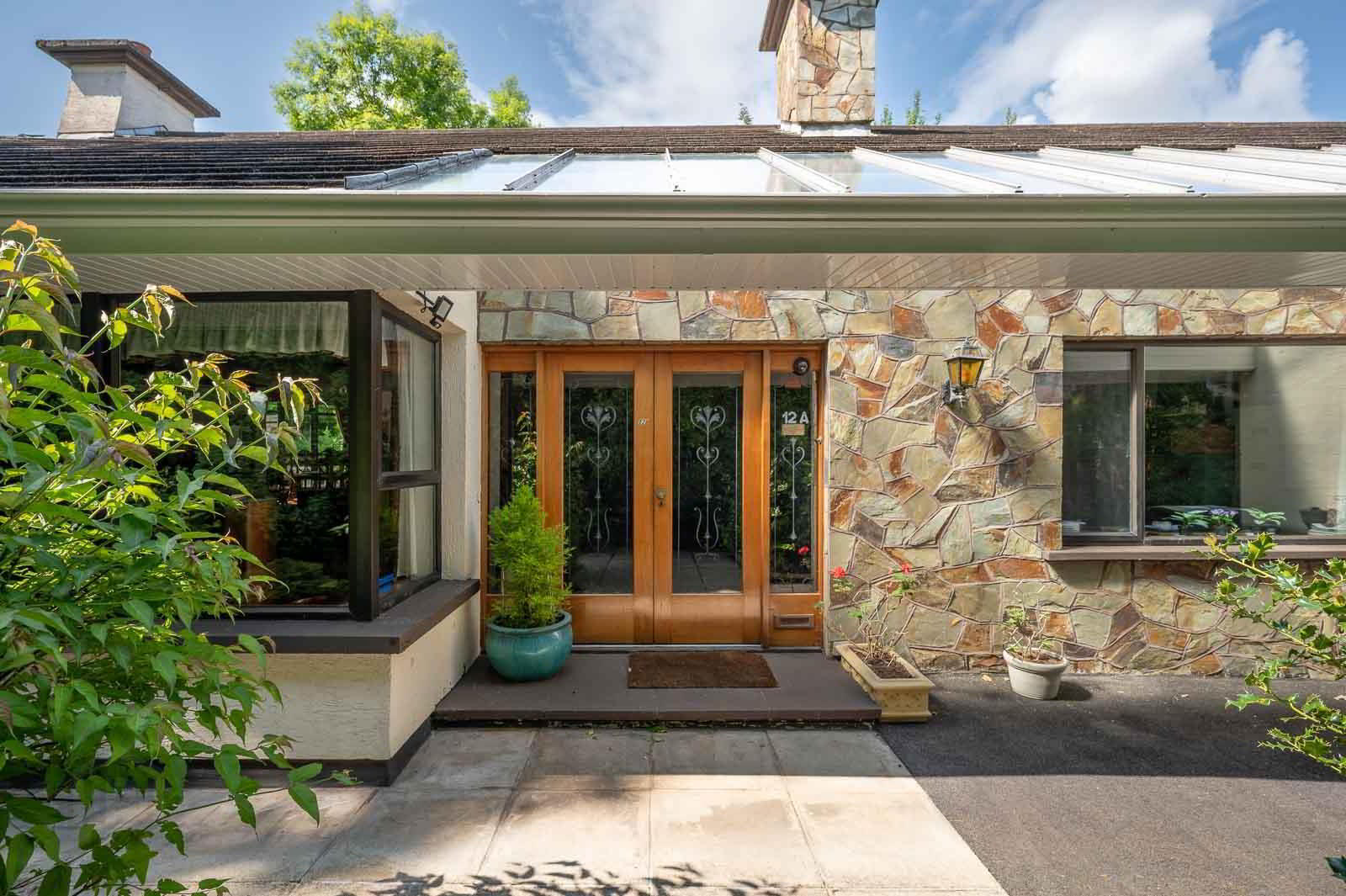 12a Circular Road West 3 of 36