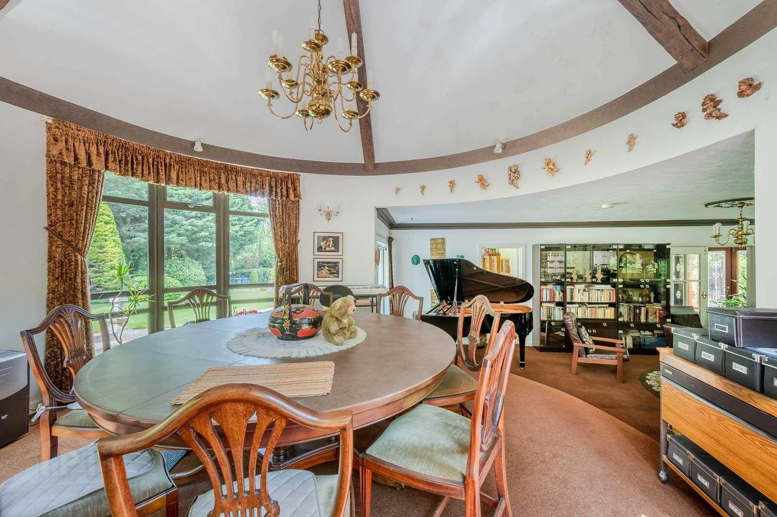 12a Circular Road West 12 of 36