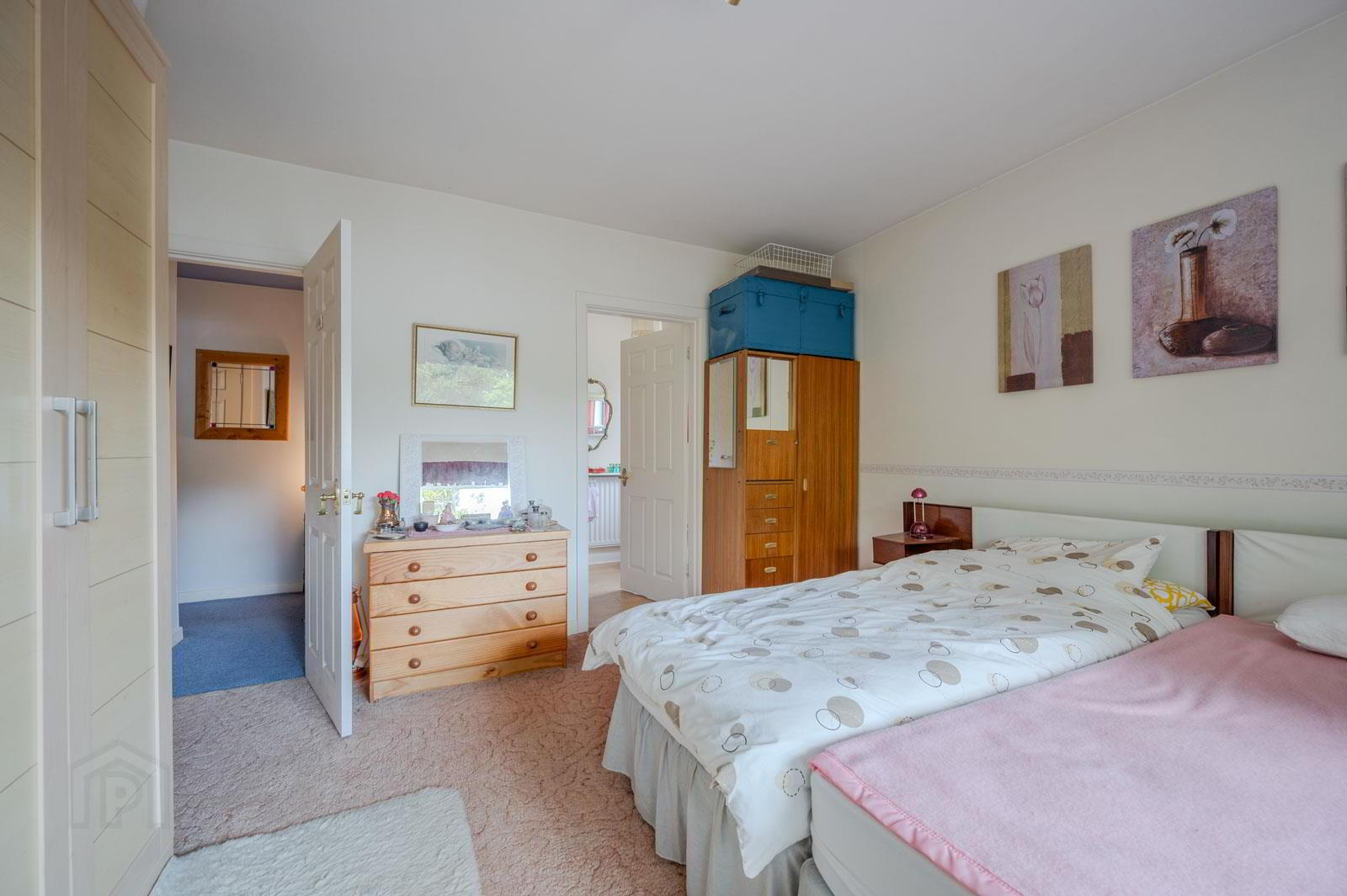12a Circular Road West 30 of 36