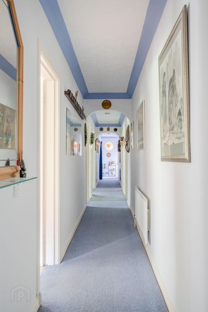 12a Circular Road West 19 of 39