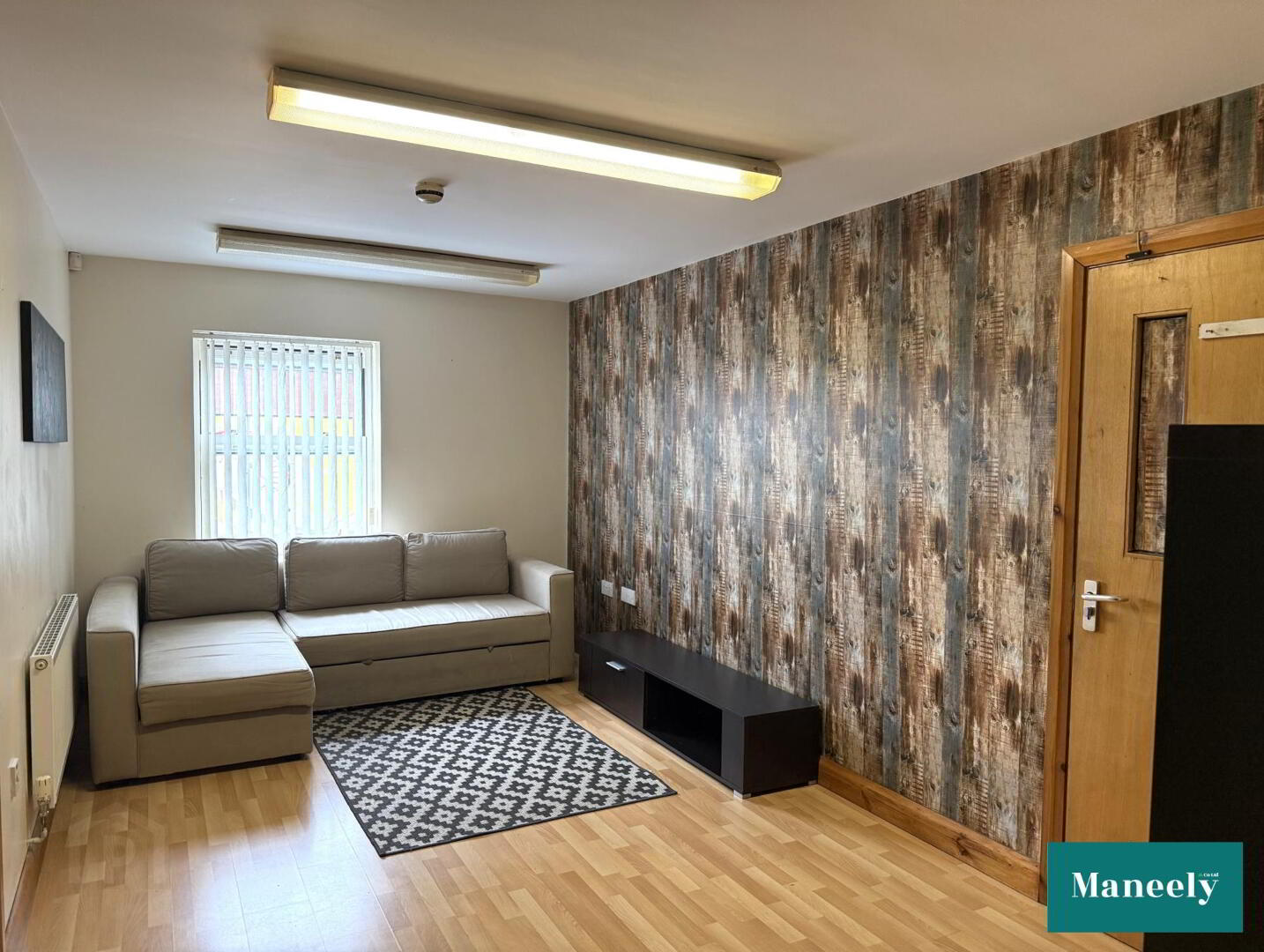 21b Georges Street 2 of 8