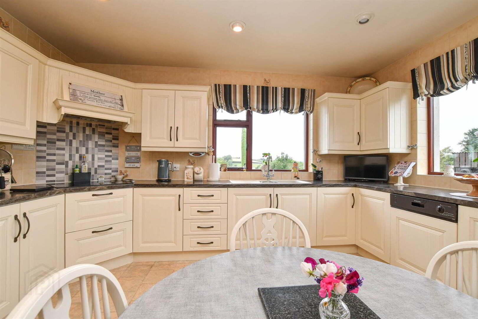 18 Ballywillin Road 14 of 36