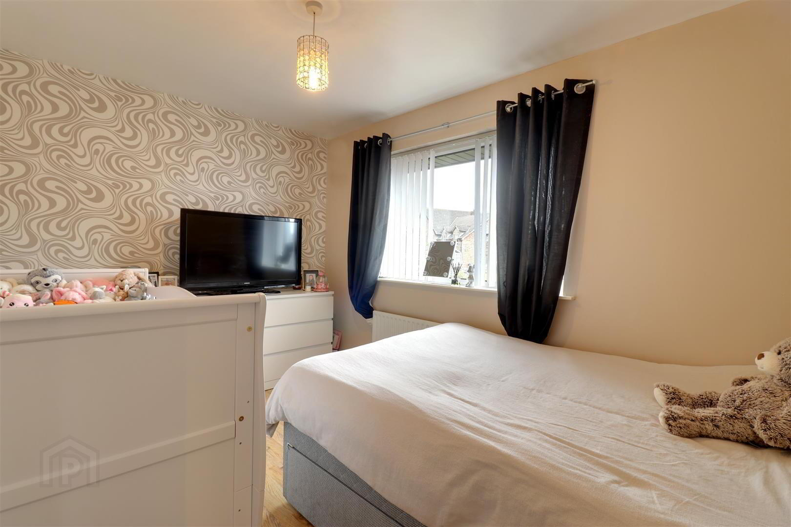 24 Regency Park 16 of 22