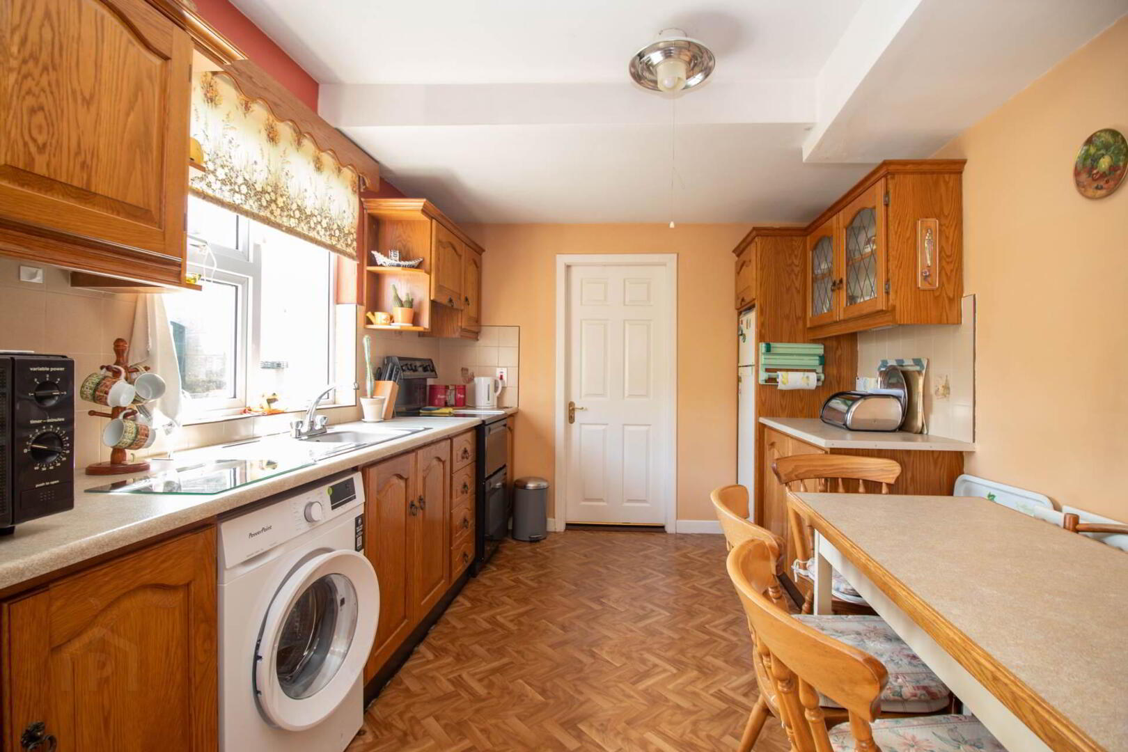 13 Highfield Road 8 of 27
